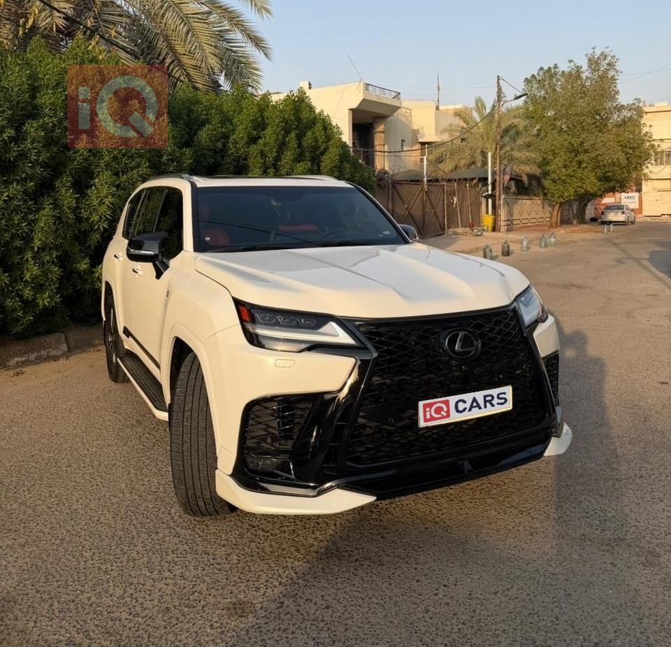 Lexus LX